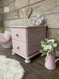 dixie belle soft pink chalk mineral paint