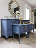 Dixie Belle chalk mineral paint Yankee Blue